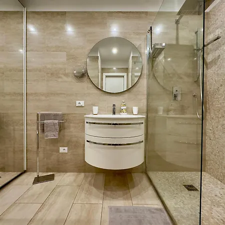 Le Kalliste Scls - Wifi, Clim, Hyper Centre Apartment *